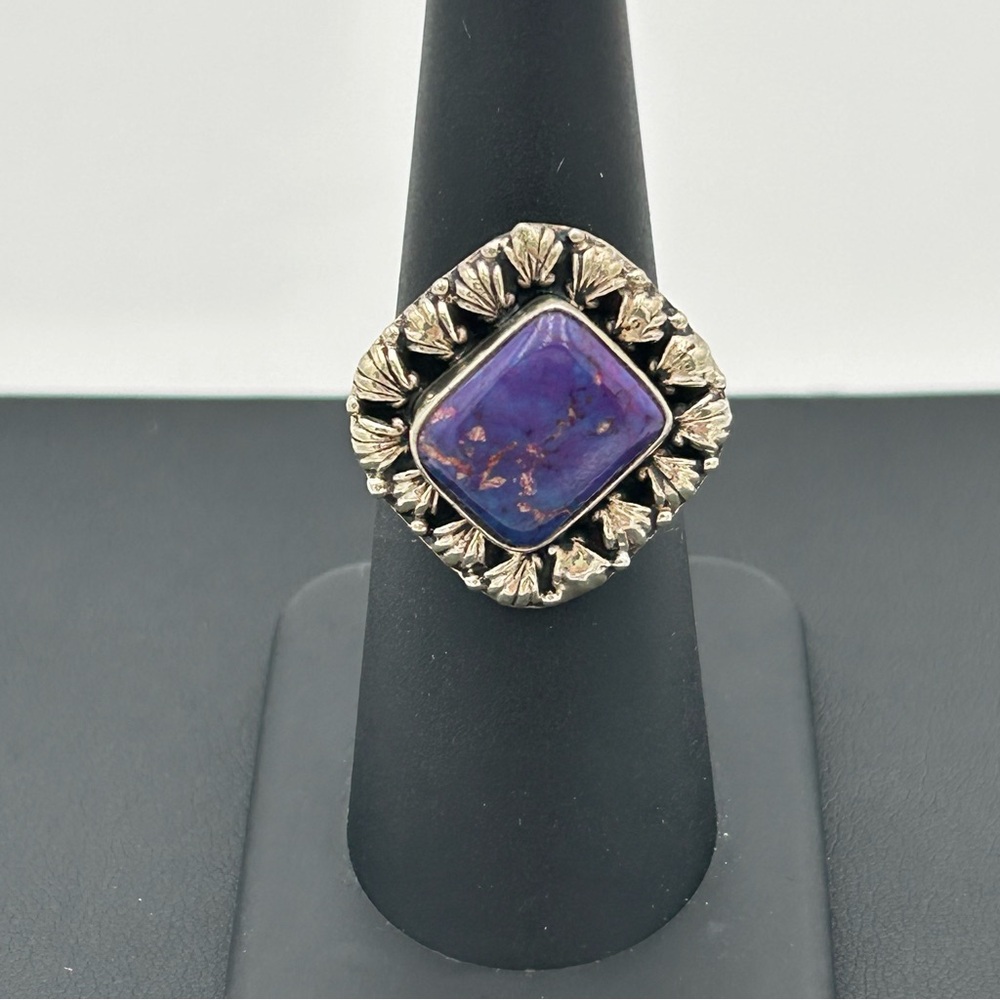 Vintage Sterling Silver Purple Stone Ring - Picture 3 of 7